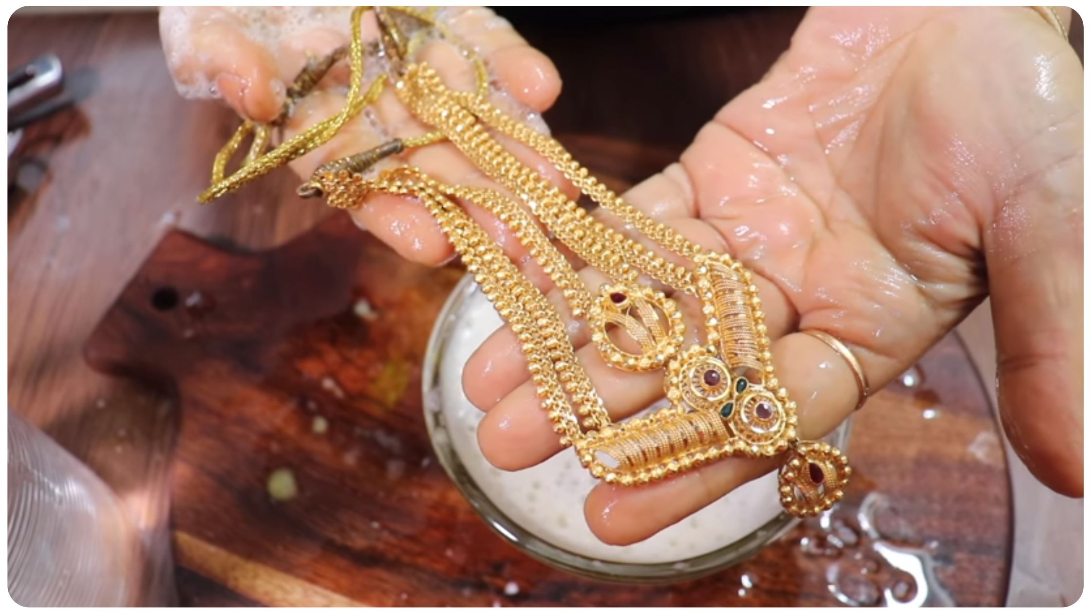 jewellery cleaning tips in gujarati
