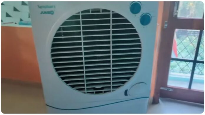 how to clean white plastic cooler