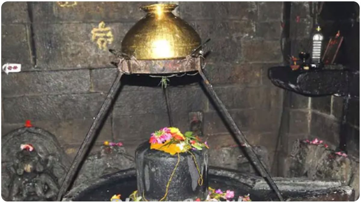 why water drops on shivling