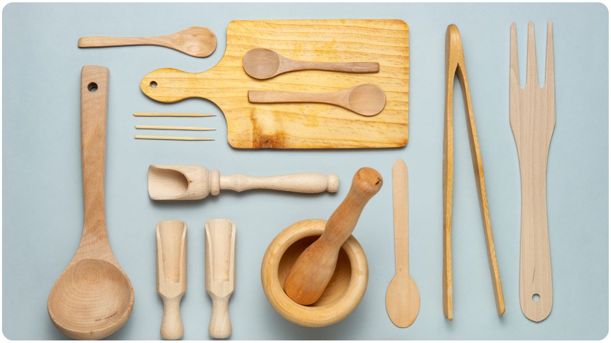 how to maintain wooden utensils